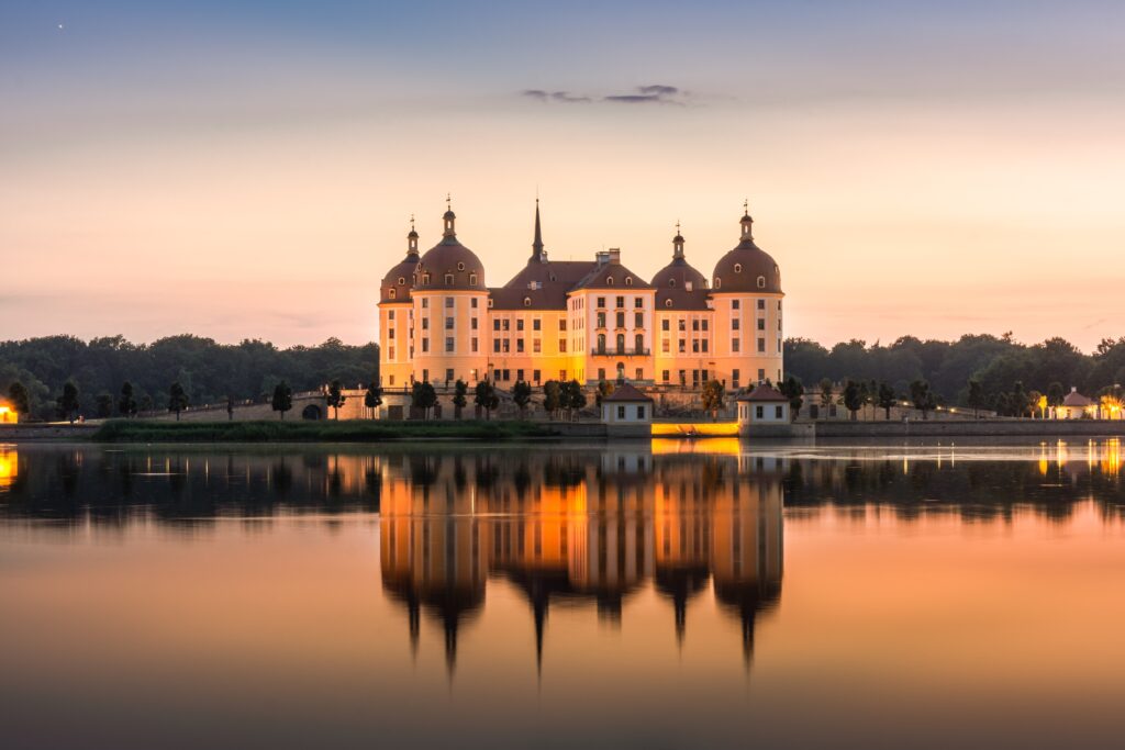 Drei Haselnüsse für Aschenbrödel